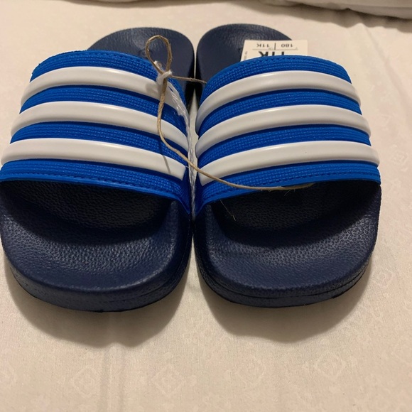 Kids adidas sandals - Picture 5 of 6